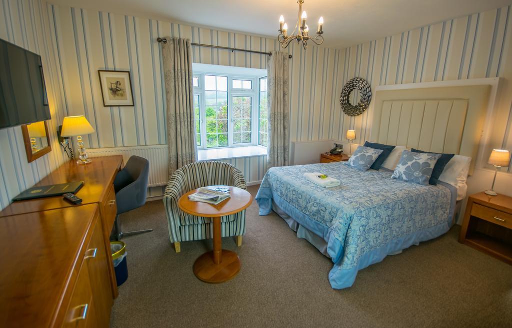 Old Kings Arms Hotel Pembroke Eksteriør billede